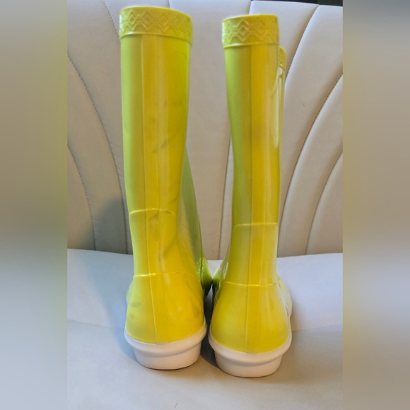 UGG Boots  Sienna Rain Mid Calf Waterproof Yellow Womens size US 8/mens Size 6 - Picture 11 of 14
